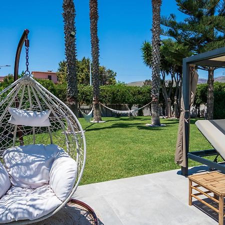 אבולה Villa Dolmen Beach מראה חיצוני תמונה