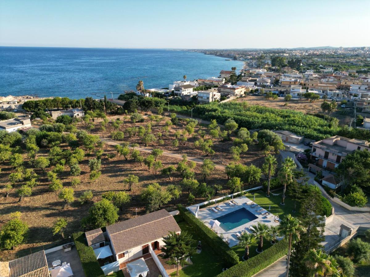 אבולה Villa Dolmen Beach מראה חיצוני תמונה