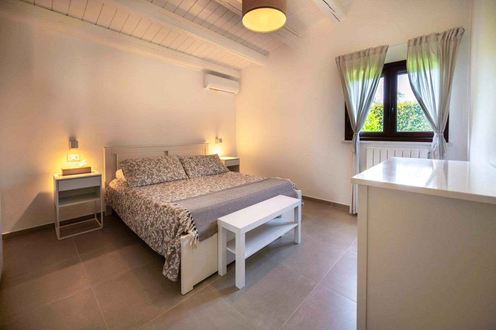 אבולה Villa Dolmen Beach מראה חיצוני תמונה