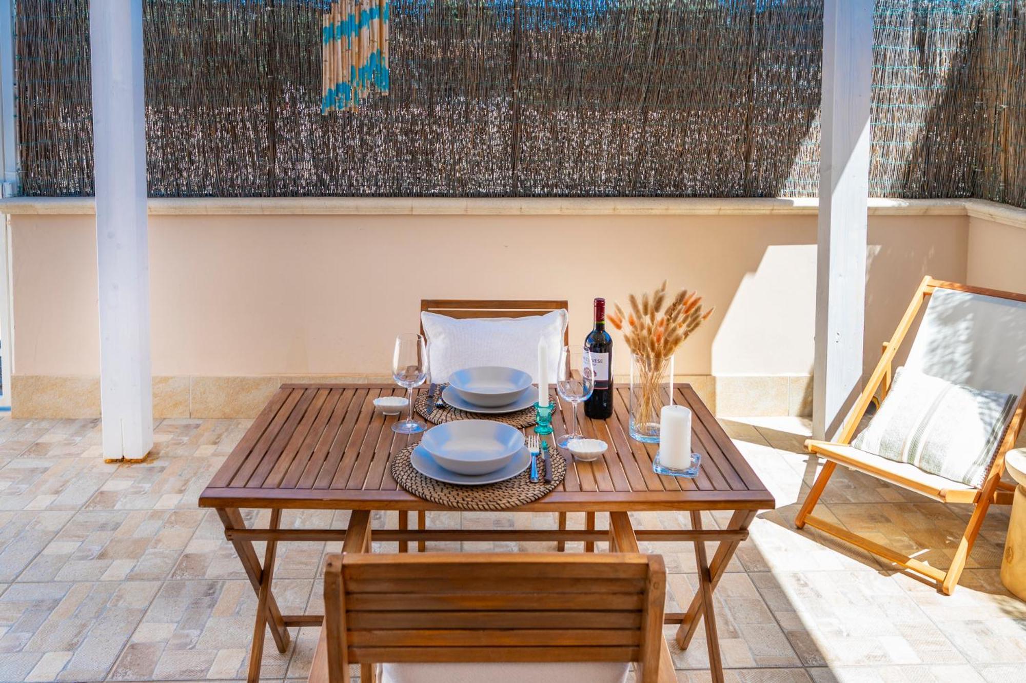 אבולה Villa Dolmen Beach מראה חיצוני תמונה